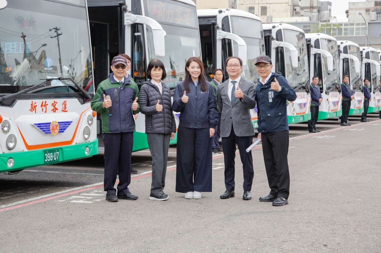 無障礙更有愛！ 竹市低地板公車大增11輛 高市長：提高近4成比例友善公車運輸圖二