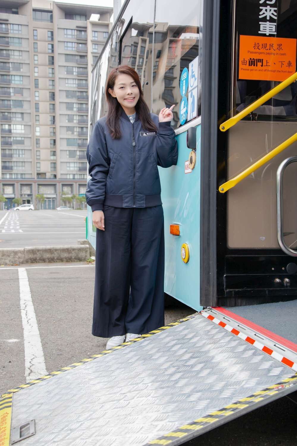 無障礙更有愛！ 竹市低地板公車大增11輛 高市長：提高近4成比例友善公車運輸圖一